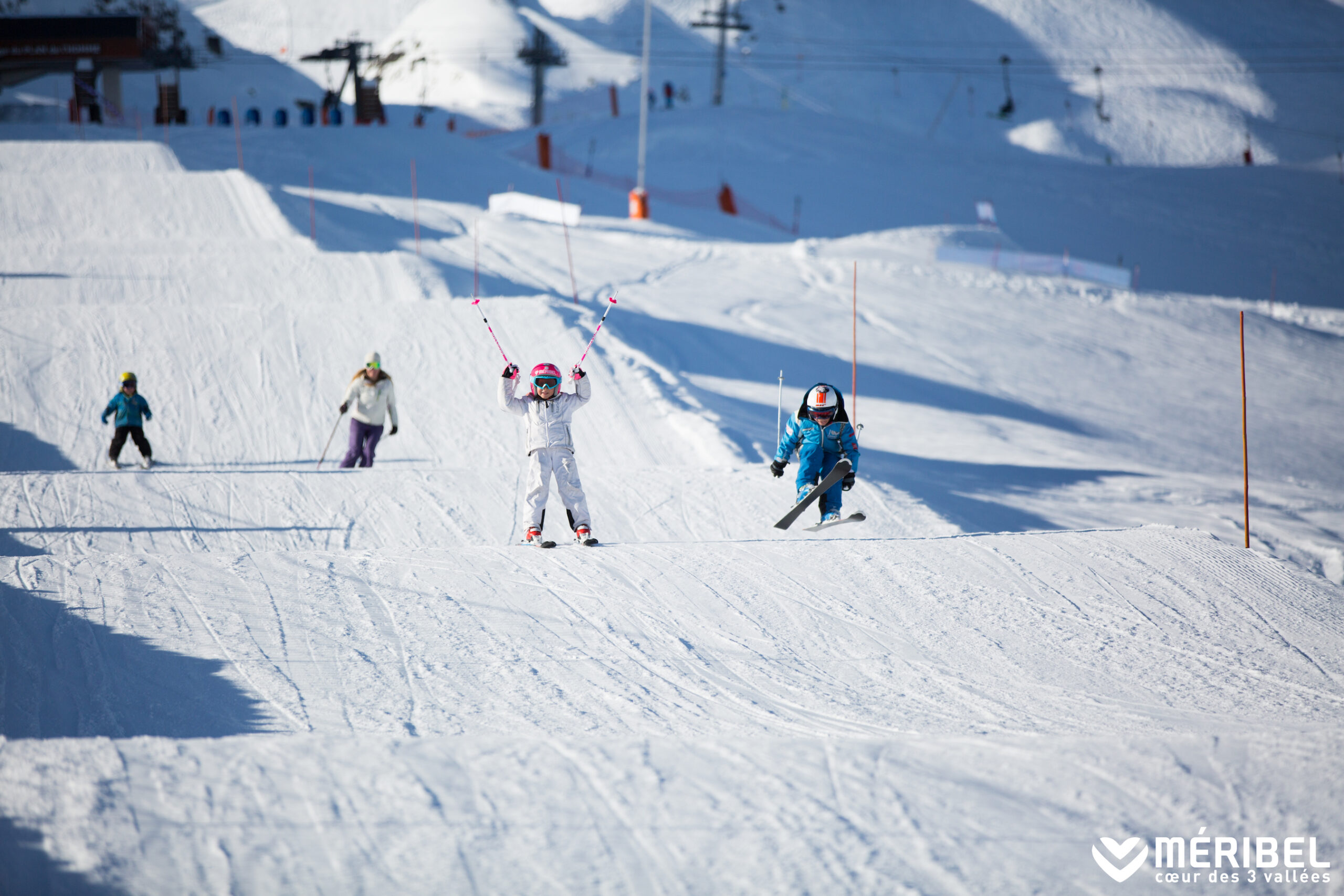 Partir au ski avec bébé : tout pour bien s'organiser