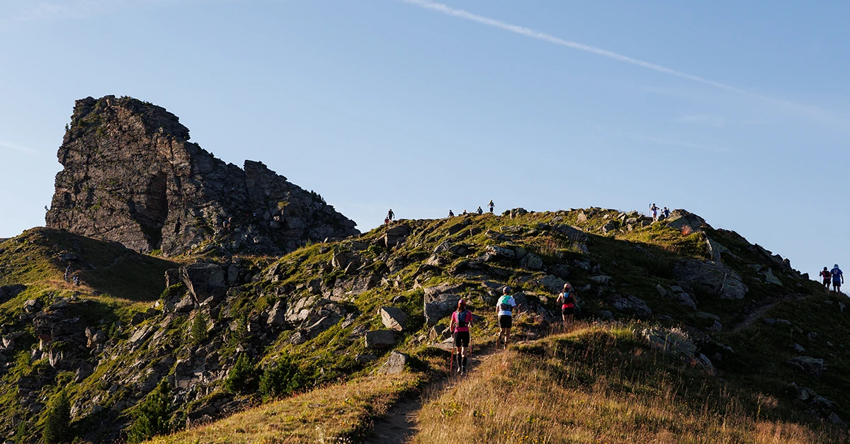 Ete-Activite-Randonnee-paysage-Roc-De-Tougnes-Cretes-Trail-1200x700