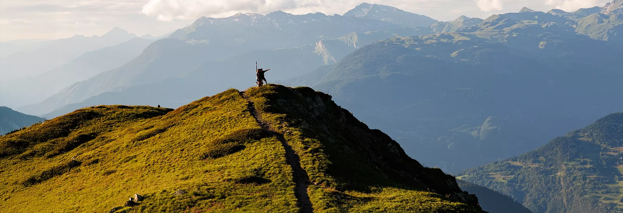 header-Blog-Top-Rando-Savoie-Plus-Beau-POV-Crete-Tougnete-Sunset-Meribel-2000x685