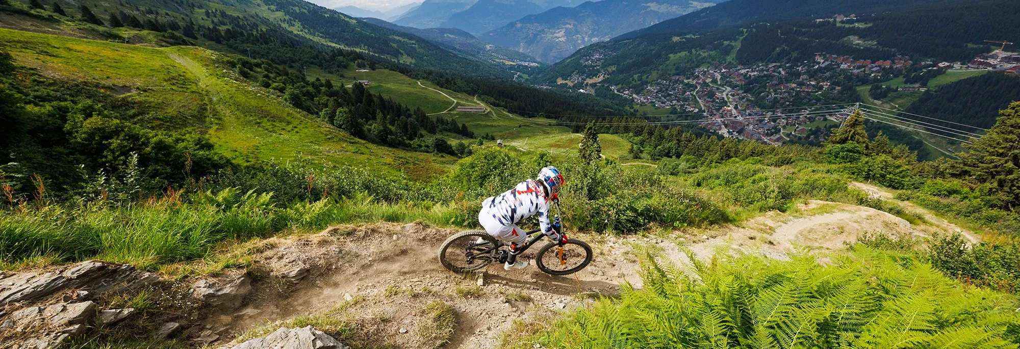 header-Blog-vtt-DH-Velo-Bike-slope-Bruni-Descente-insolite-2000x685