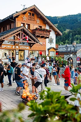 Ete-Page-Quartier-Meribel-Centre-Commerce-260x390