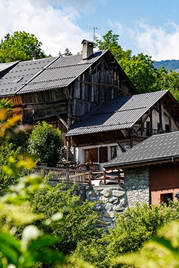 Ete-Page-Quartier-Meribel-Parking-260x390