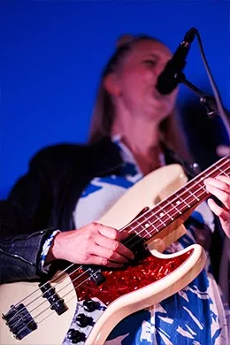 Decouvrir-Animation-Evenement-Concert-Ete-Guitare-OWA-390x260