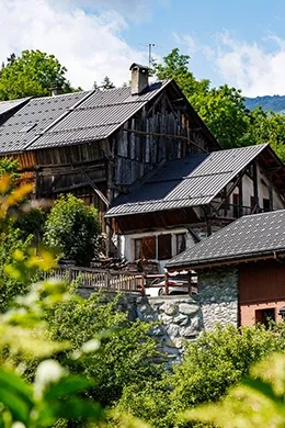 Ete-Page-Quartier-Meribel-Parking-260x390