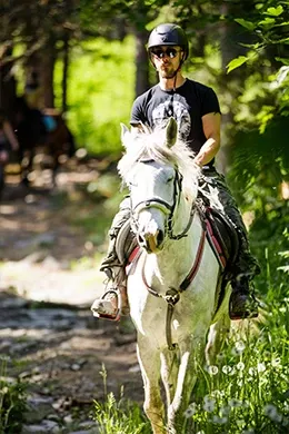 Ete-Pass-Explorateur-Activite-Cheval-Balade-Ranche-Nordique-260x390