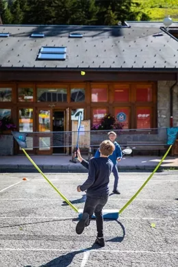 Ete-Pass-Explorateur-Activite-tournois-sports-badminton-260x390