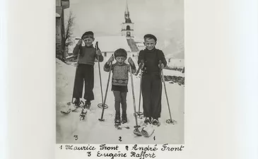 Histoire-Meribel-80-Ans-Enfants-Ski-Locaux-Les-Allues-annees-30-600x400