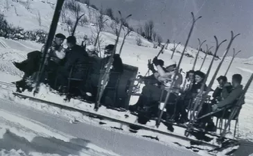 Histoire-Meribel-80-Ans-Les-Allues-tele-traineau-38-600x400