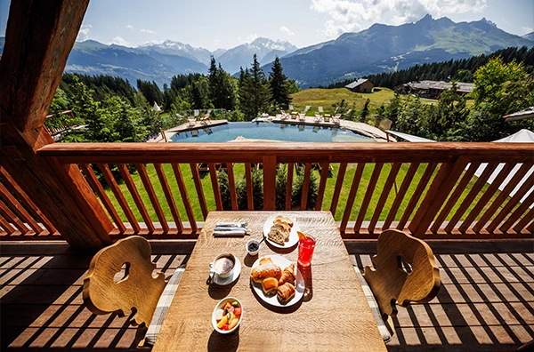 Blog-Rando-Gourmande-Savoie-Petit-Dej-Refuge-Traye-Mont-Blanc-Meribel-600x400